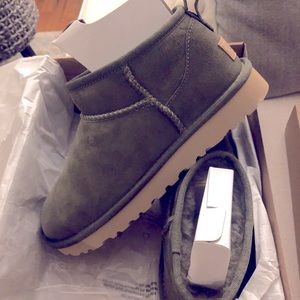 Classic Ultra Mini Uggs in Olive Green!